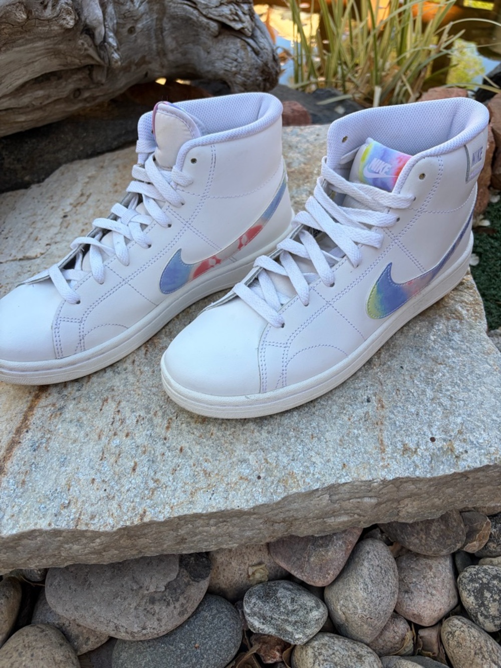 Nike Court Borough Mid 2 SE Women’s 8.5 White Iridescent High Top DD9670-100